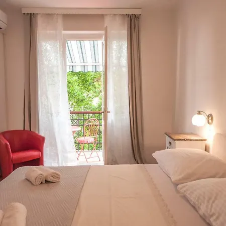 Center With A Garden View Апартаменты Сплит